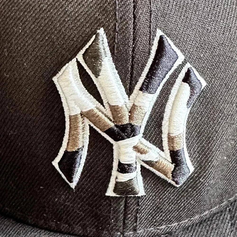 New York Yankees MLB New Era 9Fifty Snapback Hat Black/Camo - Picture 3 of 7